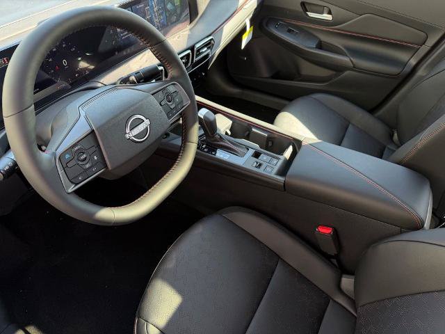 New 2026 Nissan Sentra SR w/ SR Premium Package FWD image 17