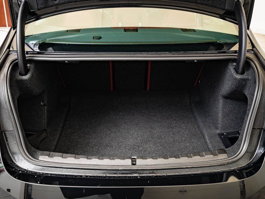 Used 2025 BMW 330i xDrive Sedan image 18