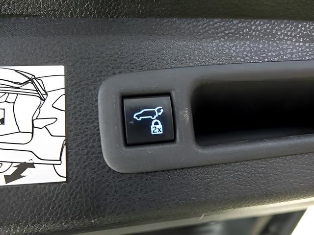 Certified 2024 Toyota Sienna XLE image 25
