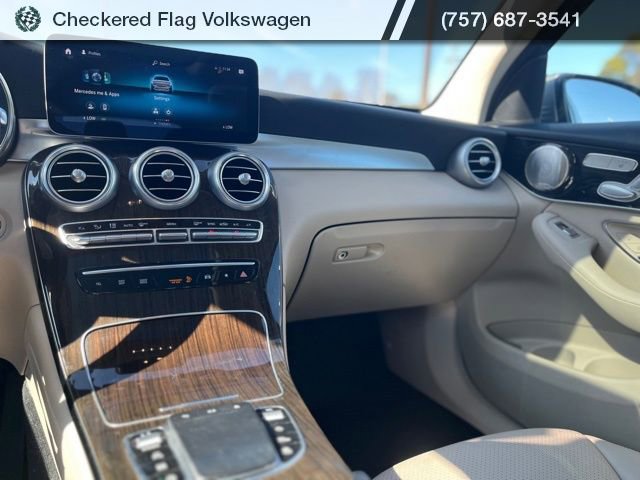 Used 2021 Mercedes-Benz GLC 300 4MATIC image 32