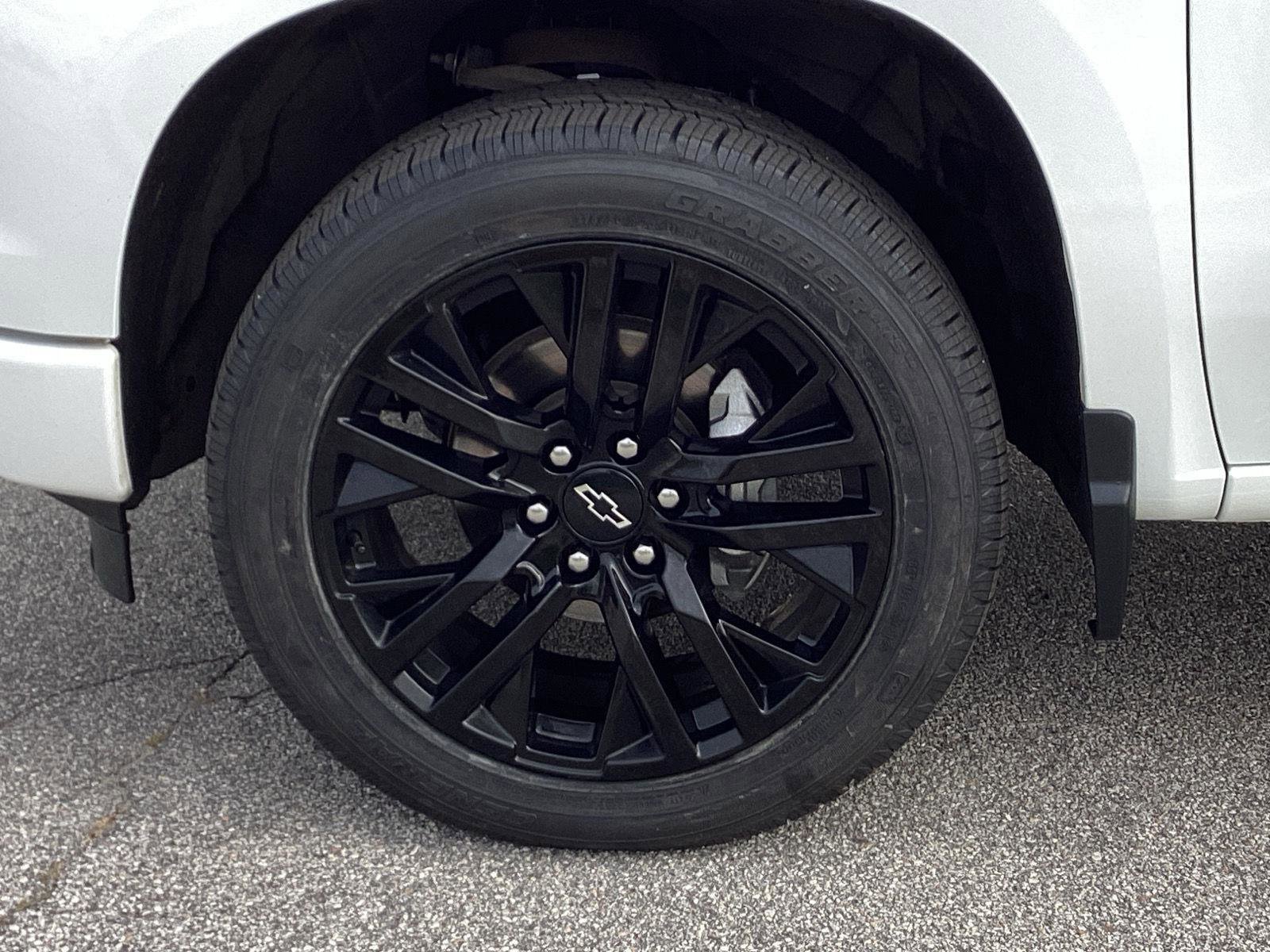 Used 2024 Chevrolet Silverado 1500 RST w/ Convenience Package II image 10