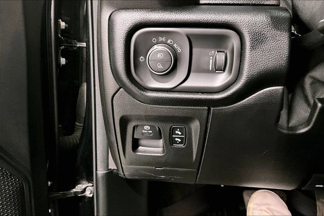 Used 2020 RAM 1500 Rebel image 17