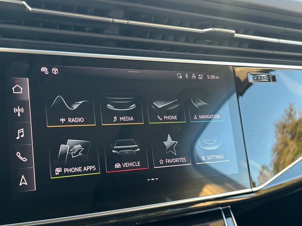 Used 2023 Audi Q7 2.0T Premium w/ Towing Package image 16