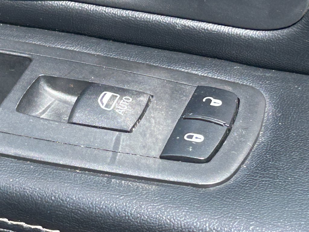 Used 2019 Dodge Grand Caravan SXT FWD image 36