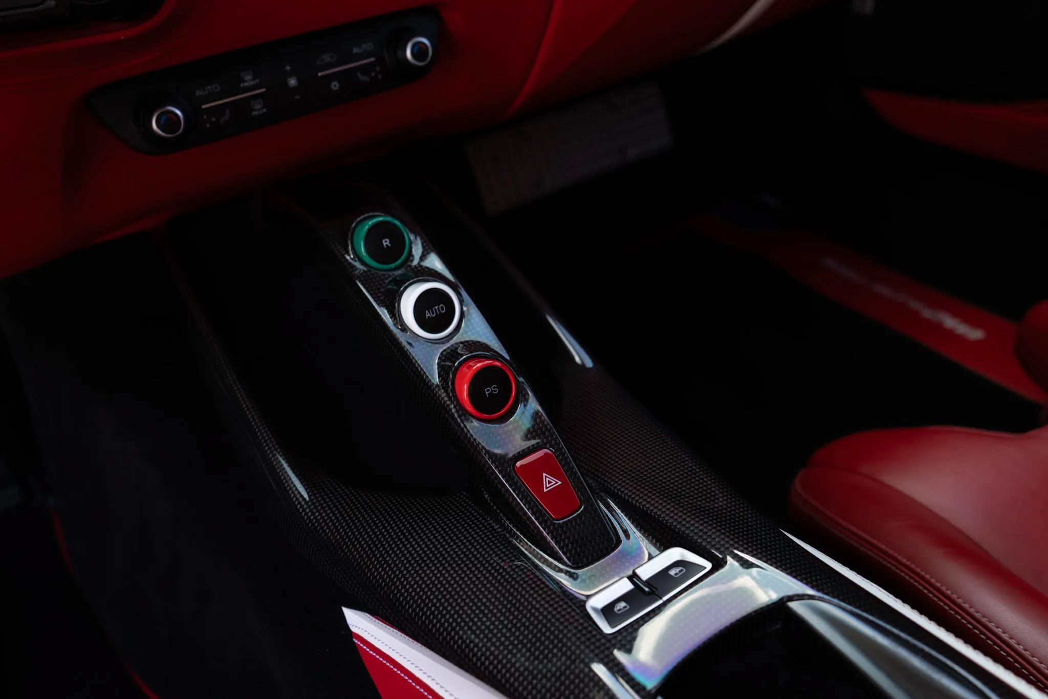 Used 2020 Ferrari 812 Superfast RWD image 23