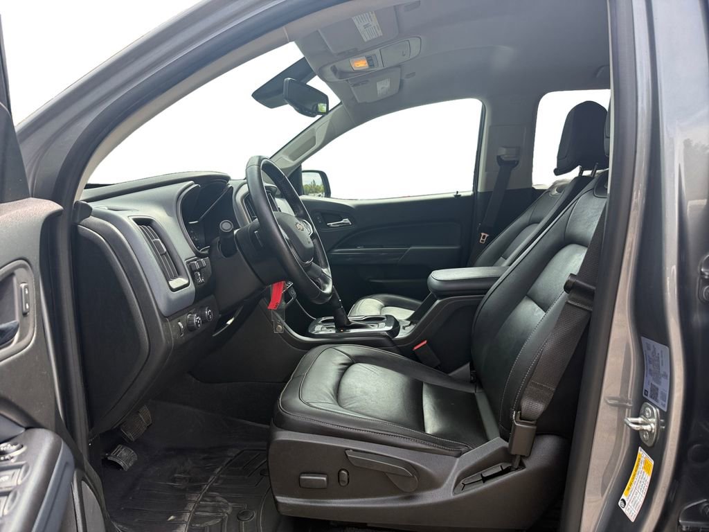 Used 2021 Chevrolet Colorado Z71 w/ LPO, Tonneau and Step Package image 9