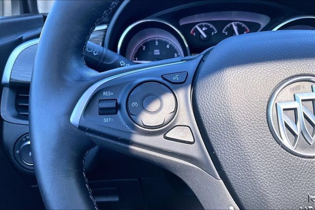 Used 2020 Buick Envision Essence AWD/4WD image 17