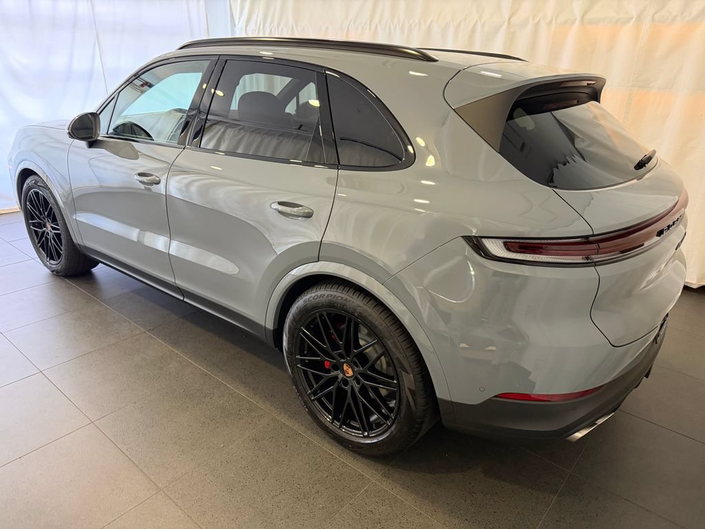 New 2026 Porsche Cayenne S AWD/4WD image 3