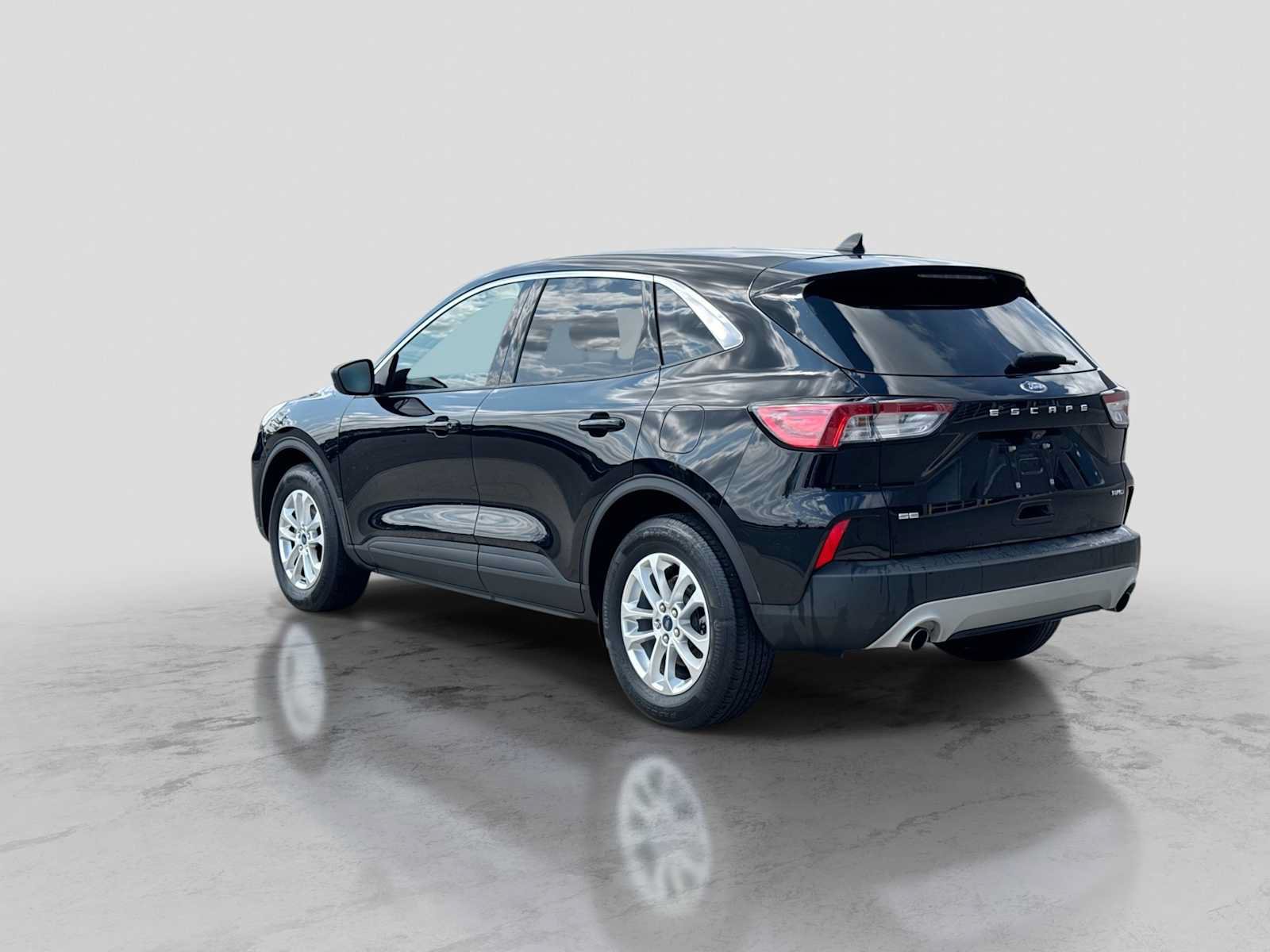 Used 2022 Ford Escape SE w/ Convenience Package AWD/4WD image 4
