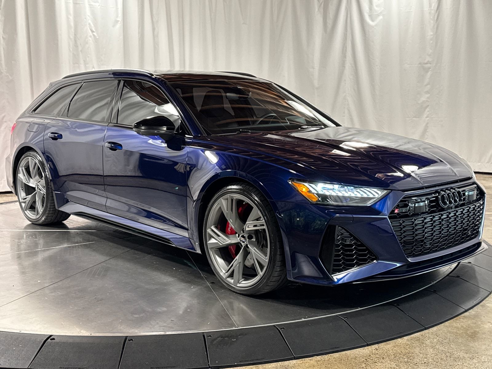 Used 2021 Audi RS 6 AWD/4WD image 7