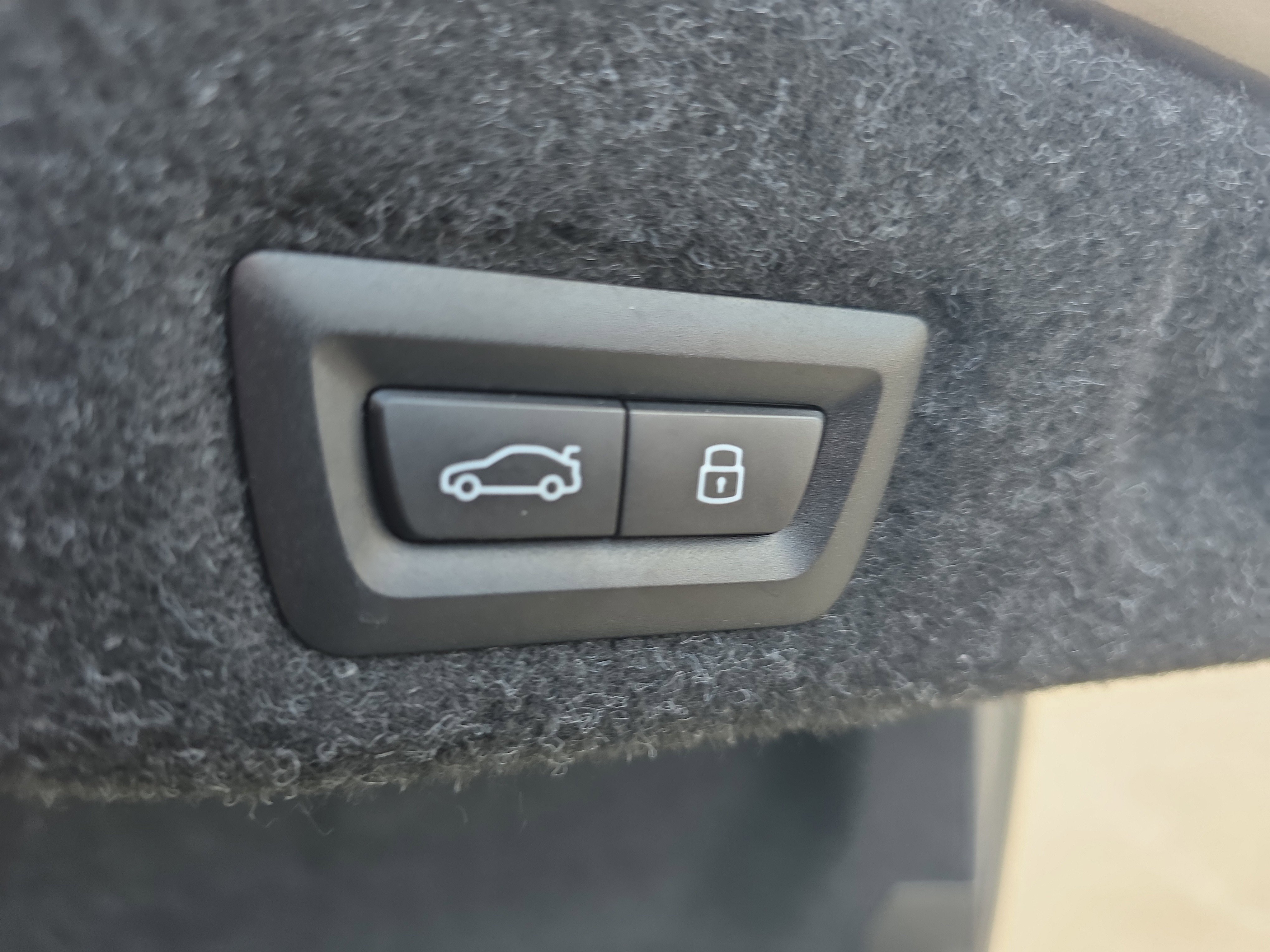 Used 2025 BMW 530i image 8