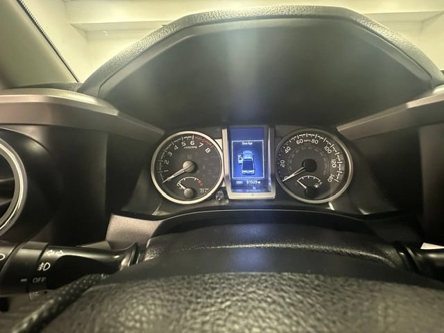 Used 2021 Toyota Tacoma SR5 w/ Blackout Package (TMS) AWD/4WD image 17