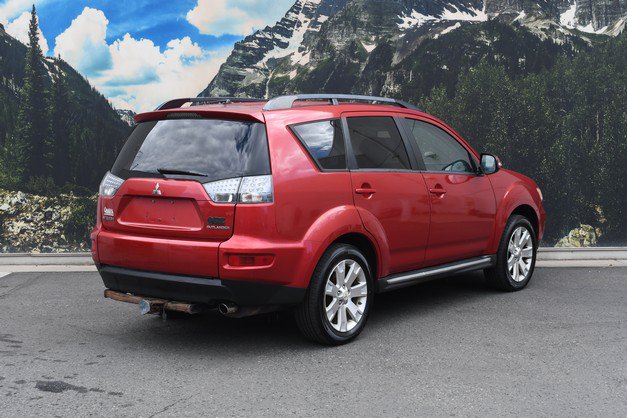 Used 2012 Mitsubishi Outlander SE AWD/4WD image 3