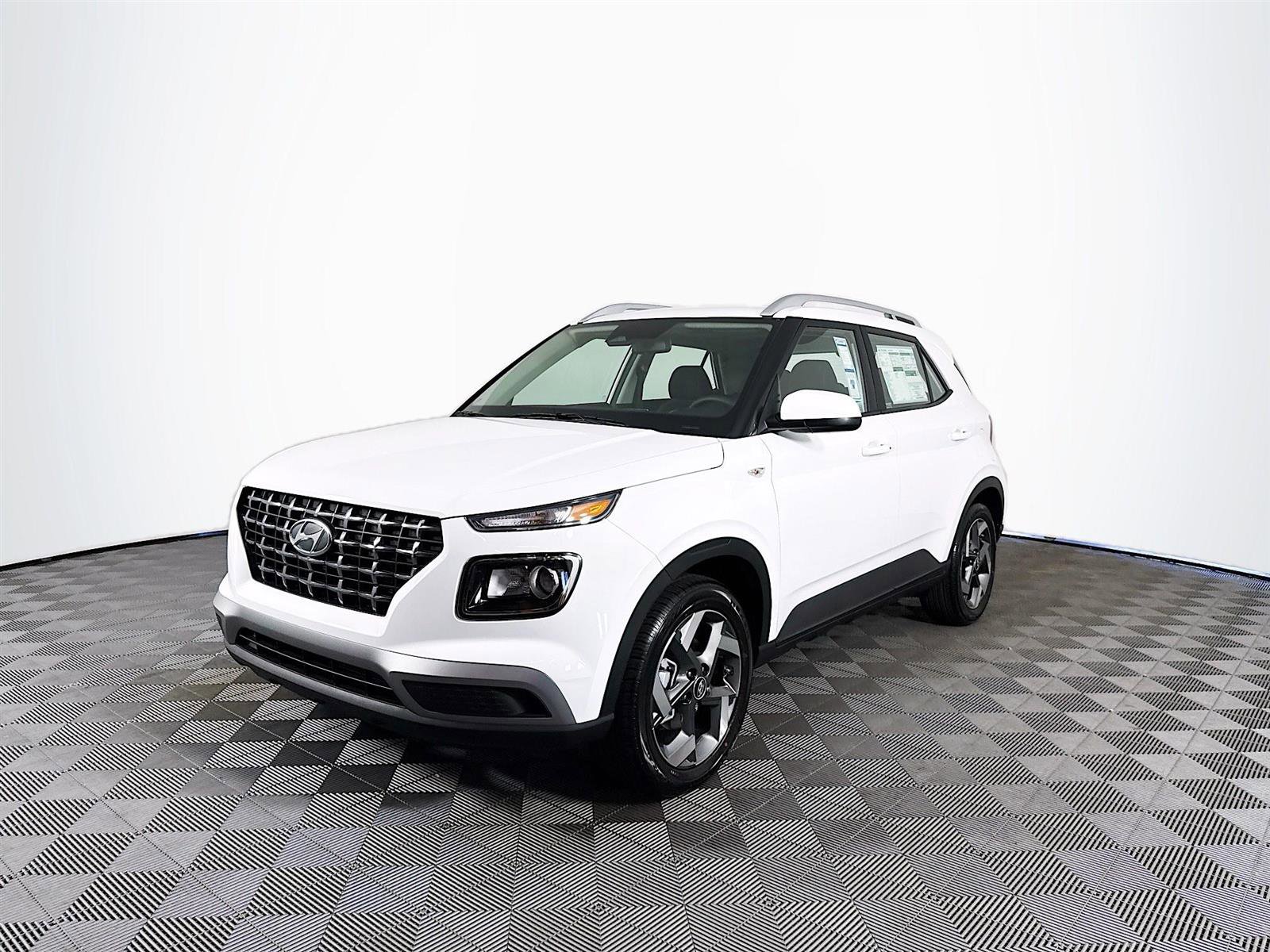 New 2025 Hyundai Venue SEL image 3