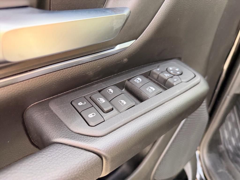 New 2026 RAM 1500 4x4 Crew Cab image 11