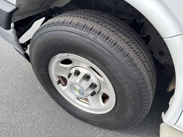 Used 2023 Chevrolet Express 2500 w/ Driver Convenience Package image 18