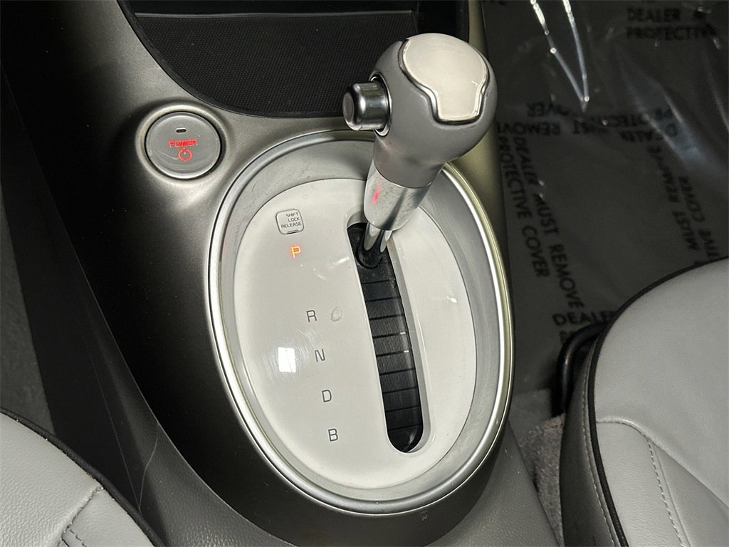 Used 2018 Kia Soul EV + w/ Sun & Fun Package image 30