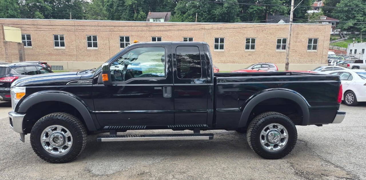 Used 2016 Ford F250 XLT w/ XLT Premium Package AWD/4WD image 2