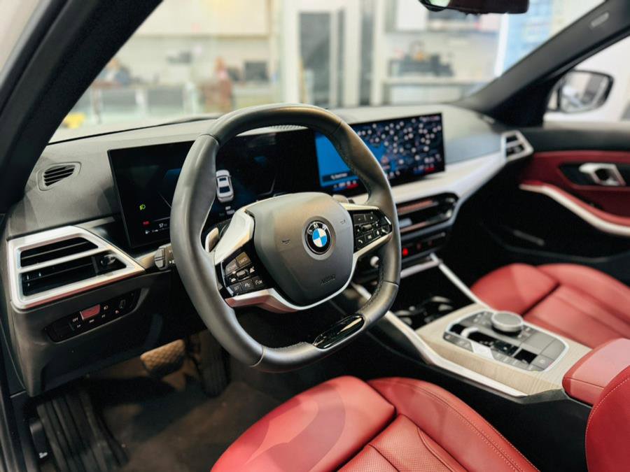 Used 2025 BMW 330i Sedan image 14