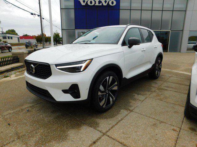 New 2026 Volvo XC40 B5 Ultra w/ Climate Package AWD/4WD image 1
