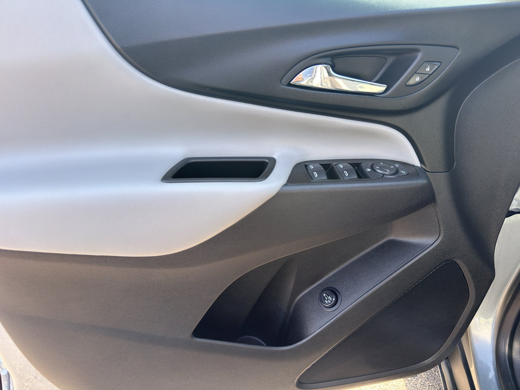 Used 2023 Chevrolet Equinox LT image 13