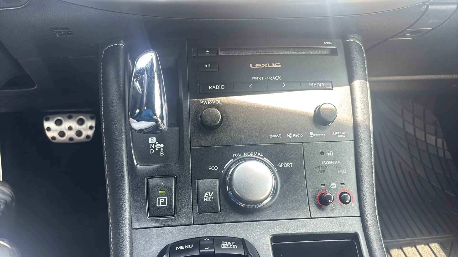 Used 2013 Lexus CT 200h w/ F Sport Pkg w/Nuluxe Trim FWD image 11
