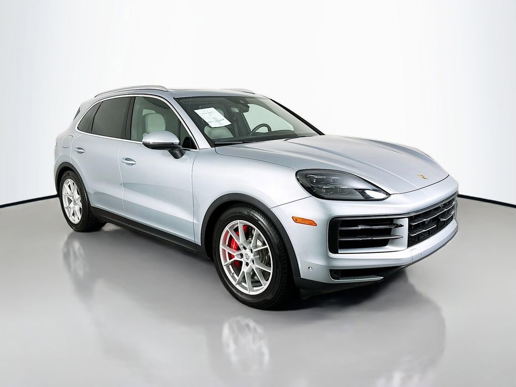 Used 2024 Porsche Cayenne S image 7