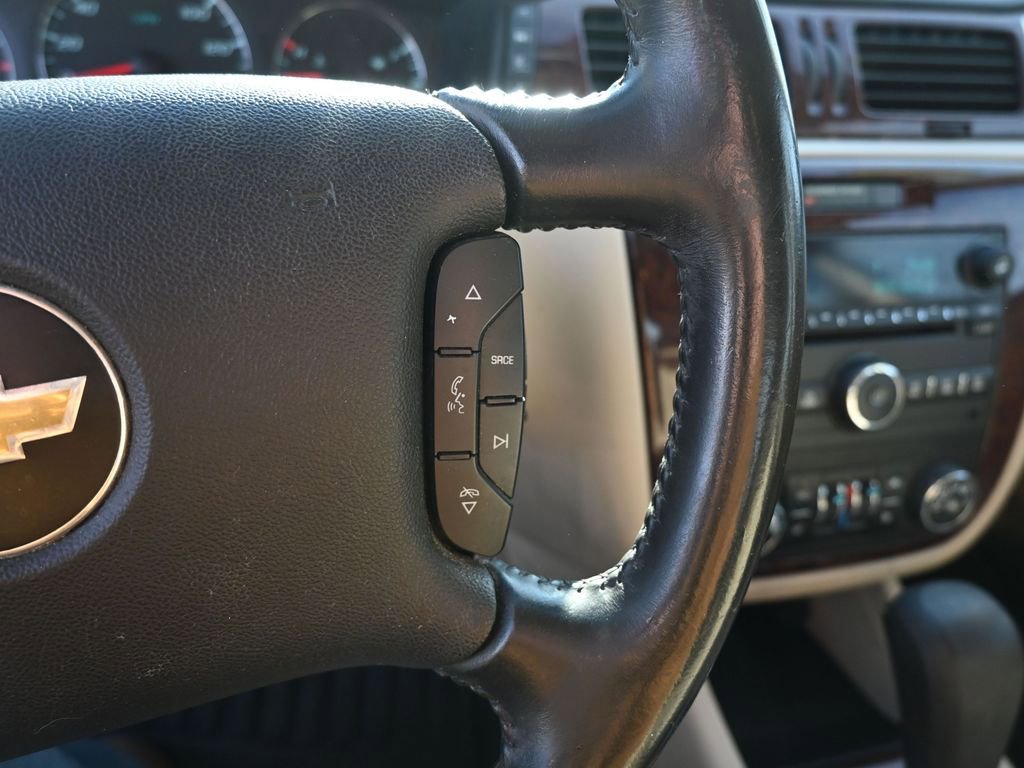 Used 2011 Chevrolet Impala LT w/ Luxury Edition Package image 22