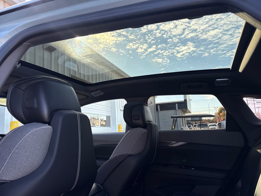 New 2026 Cadillac Optiq Sport 1 image 40