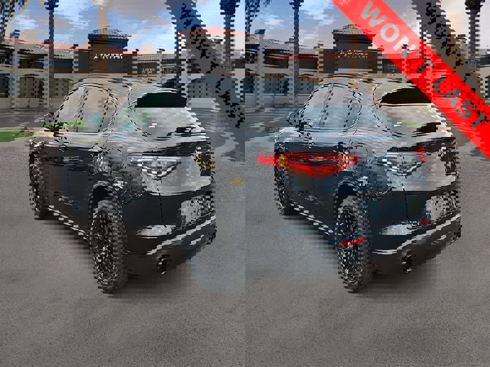 Used 2019 Alfa Romeo Stelvio w/ Nero Edizione image 6