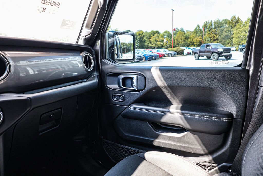 Used 2021 Jeep Wrangler Unlimited Sahara image 43