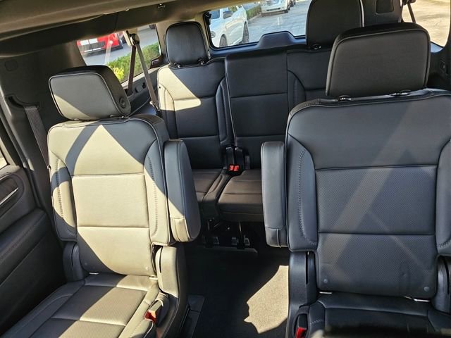 Used 2022 GMC Yukon XL Denali w/ Denali Ultimate Package image 19