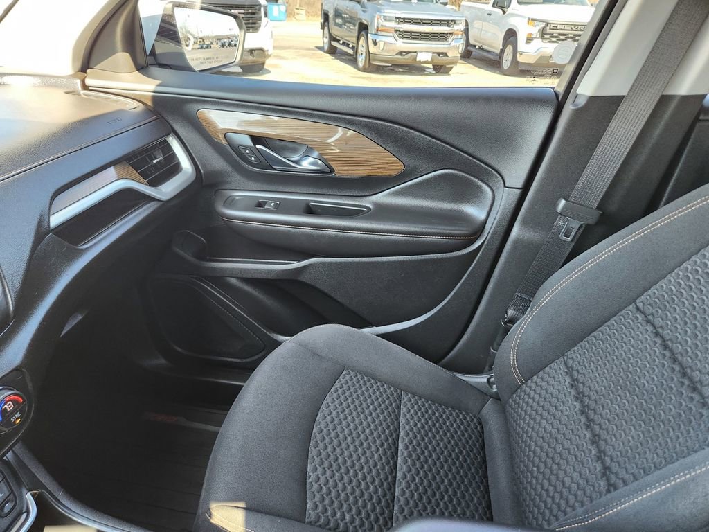 Used 2019 GMC Terrain SLE w/ Driver Convenience Package image 16