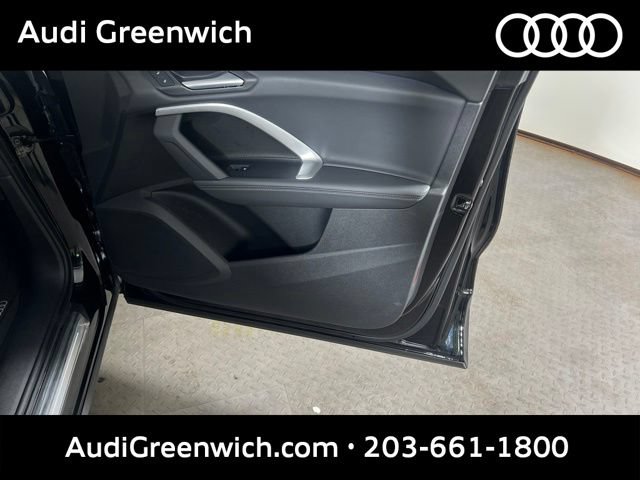 Certified 2025 Audi Q5 Premium w/ Premium Plus AWD/4WD image 11