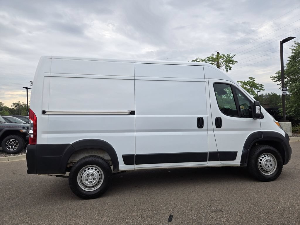 Used 2025 RAM ProMaster 2500 w/ Convenience Group FWD image 4