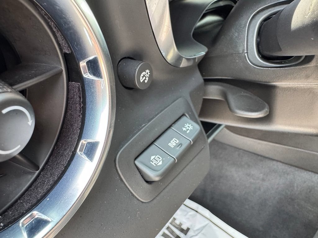 Used 2022 Chevrolet Camaro ZL1 RWD image 18