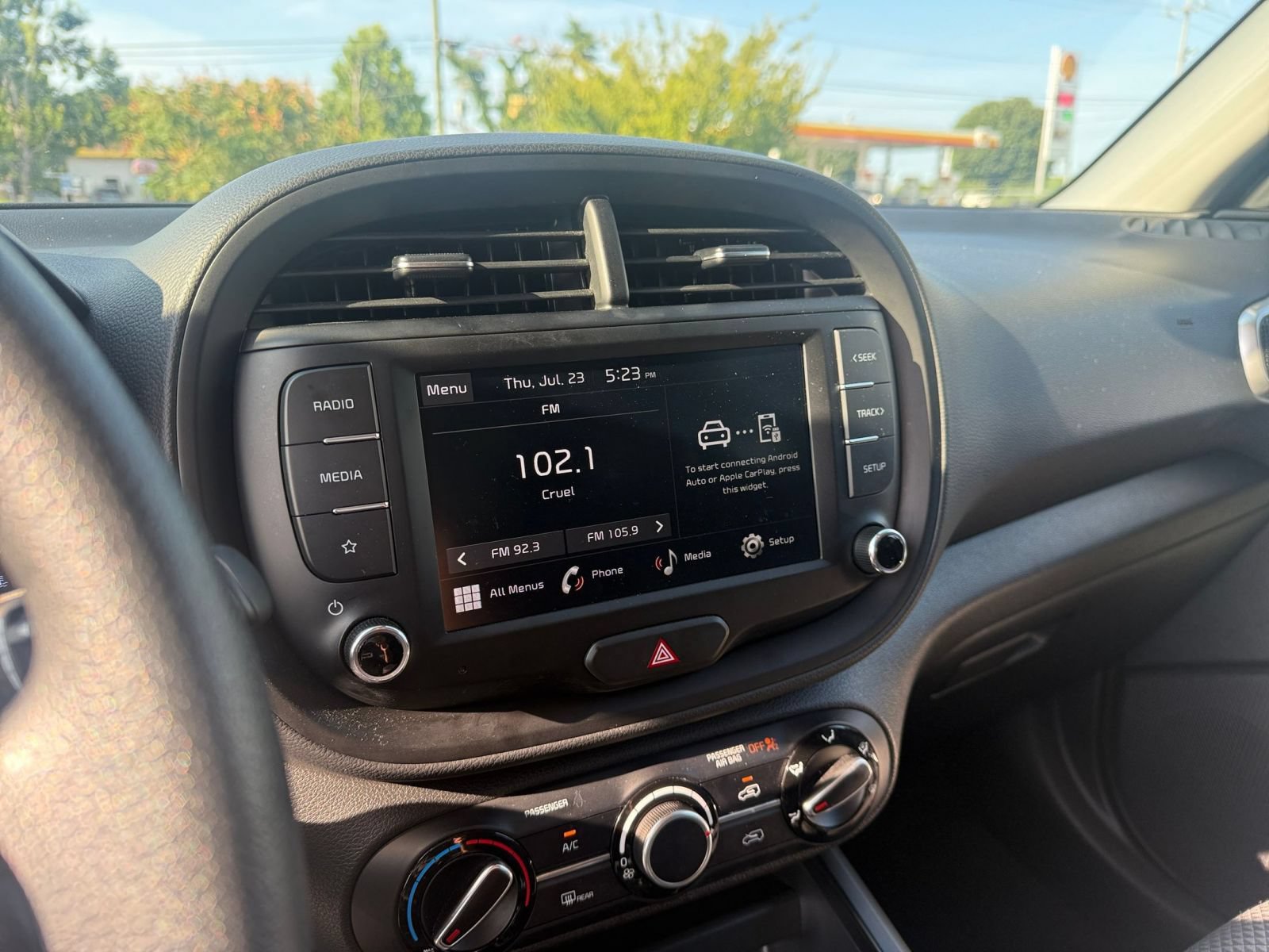 Used 2025 Kia Soul LX w/ LX Technology Package FWD image 20