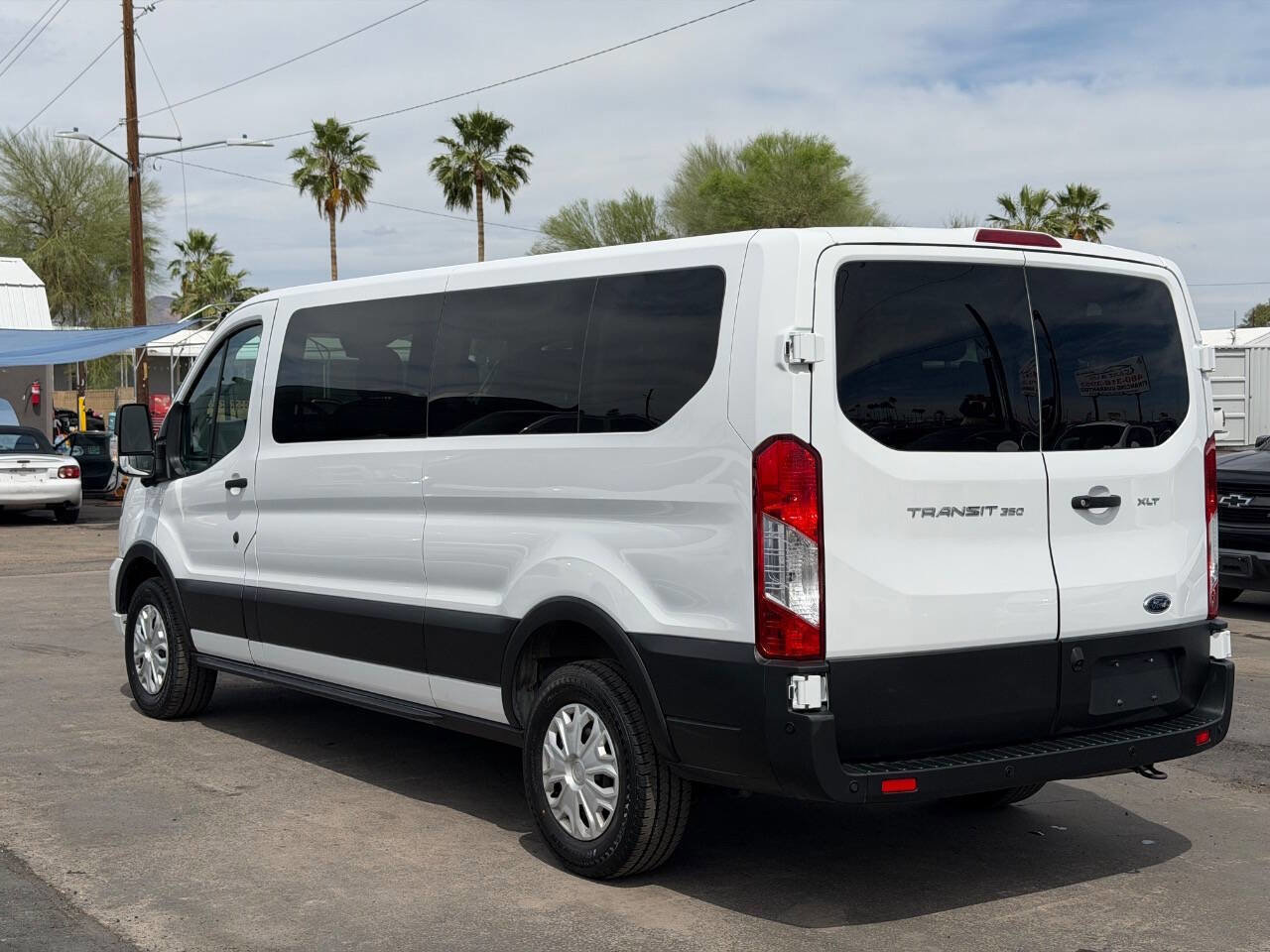 Used 2023 Ford Transit 350 XLT RWD image 5