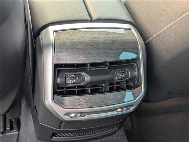 Certified 2025 BMW 740i w/ Premium Package image 18