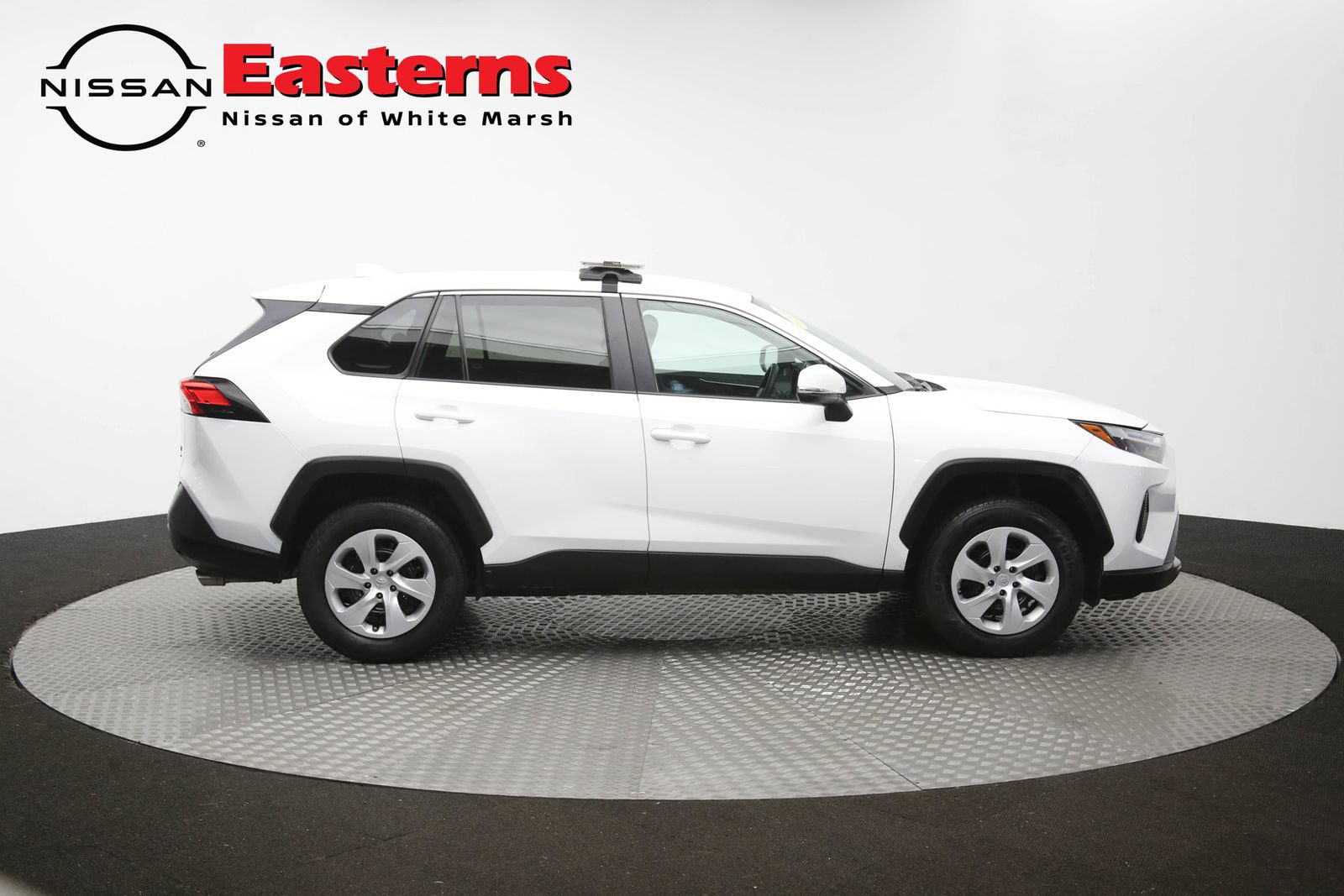 Used 2023 Toyota RAV4 LE AWD/4WD image 44
