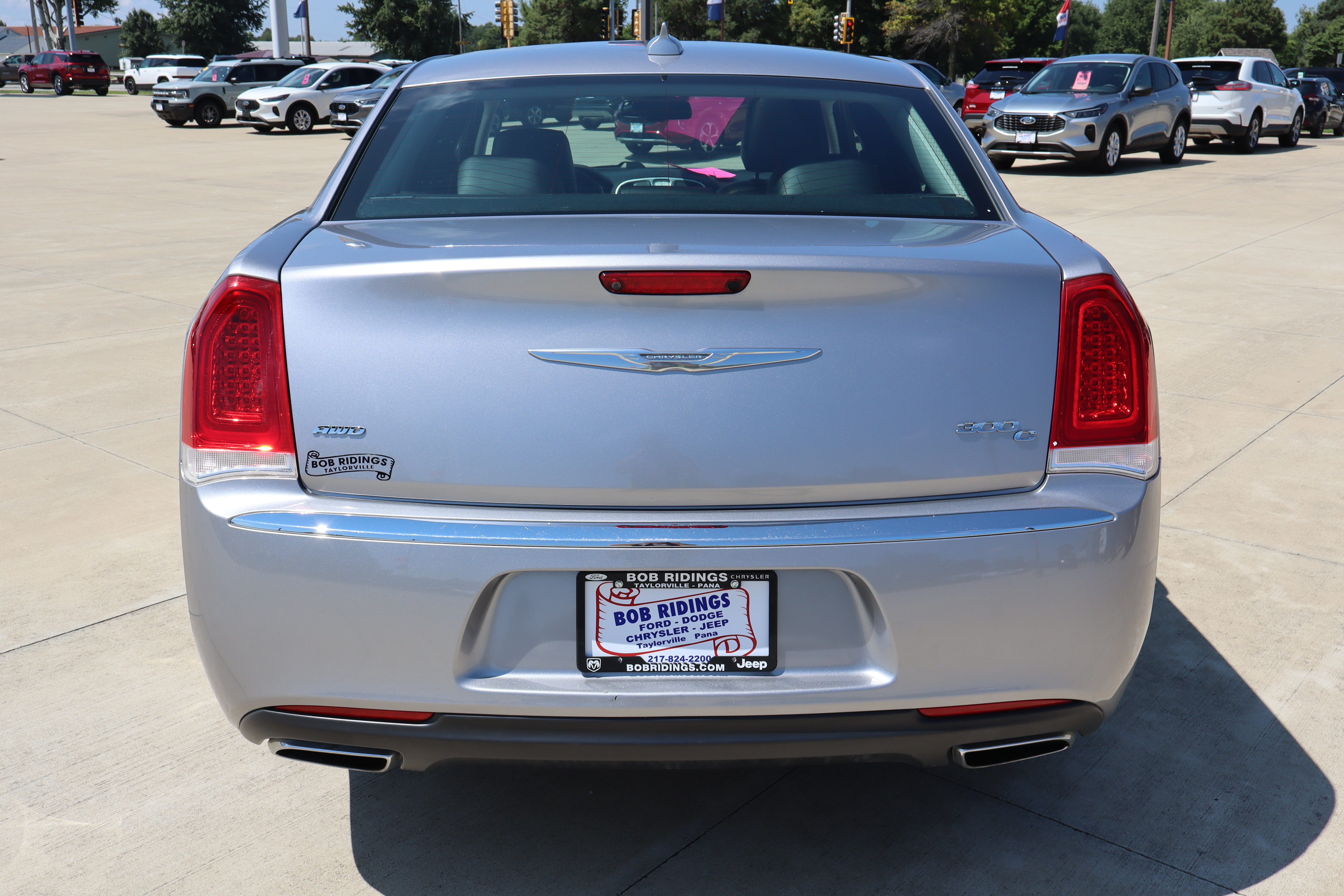 Used 2017 Chrysler 300 C AWD/4WD image 6