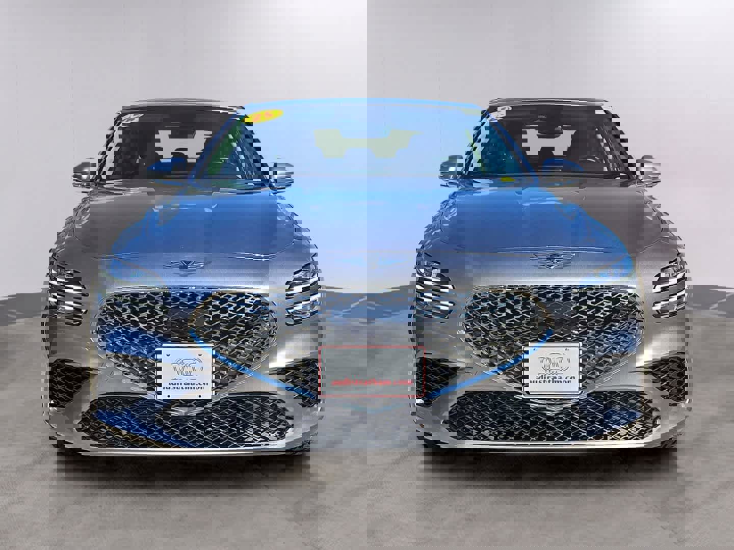 Used 2025 Genesis G70 2.5T image 11