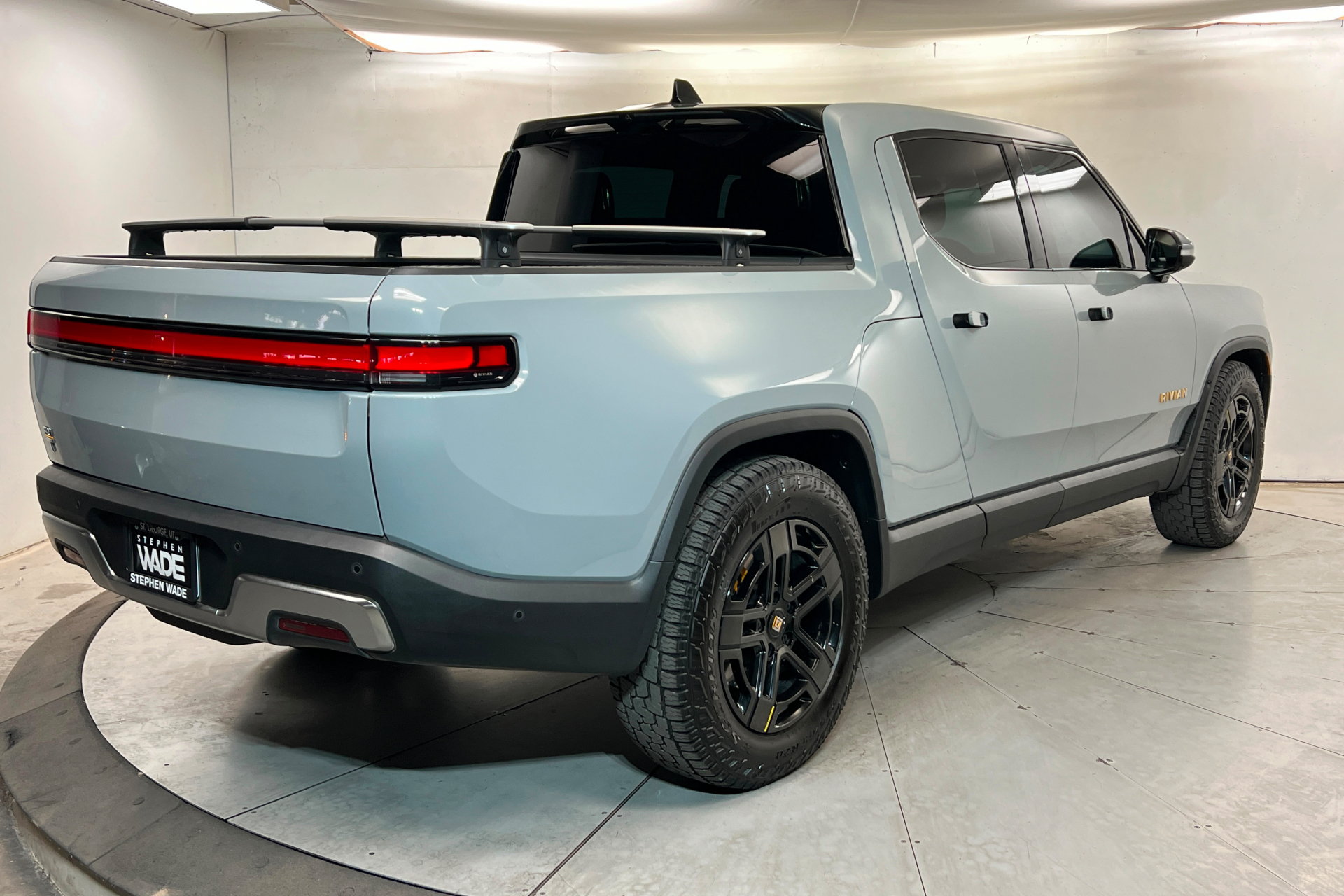 Used 2023 Rivian R1T Adventure Quad AWD/4WD image 6