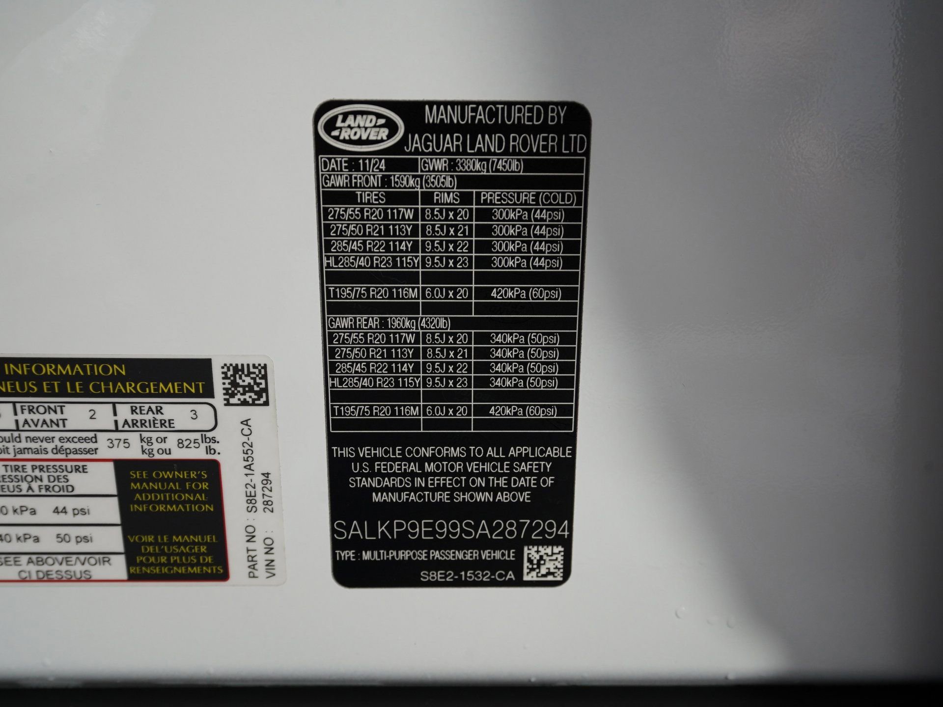 Used 2025 Land Rover Range Rover SE image 36