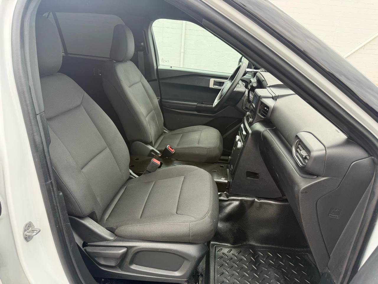 Used 2021 Ford Explorer 4WD Police Interceptor image 3