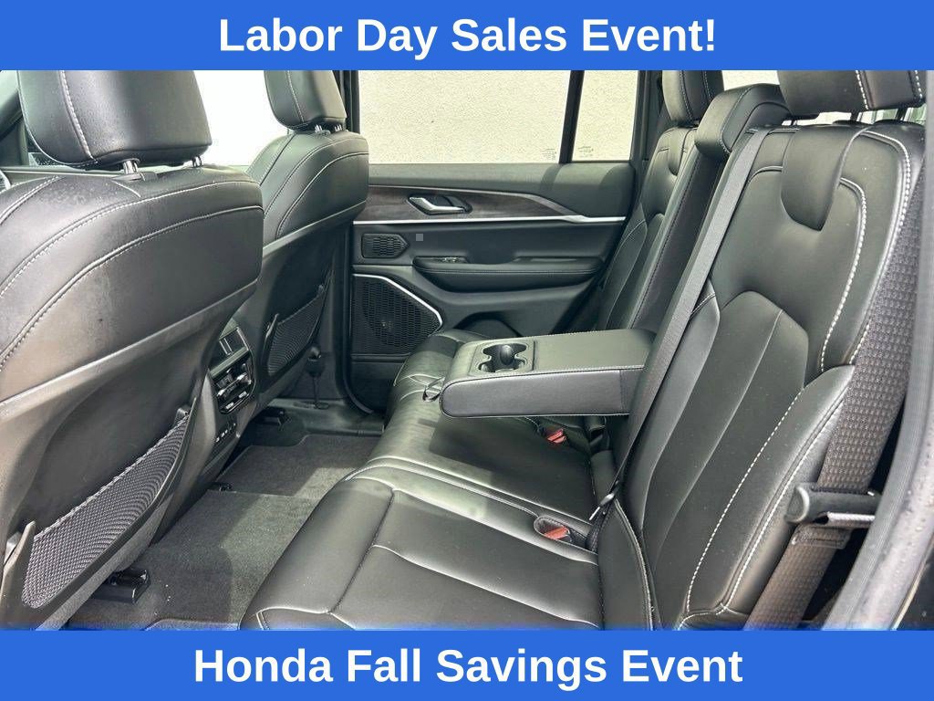 Used 2026 Jeep Grand Cherokee Limited w/ Limited Altitude Package RWD image 14
