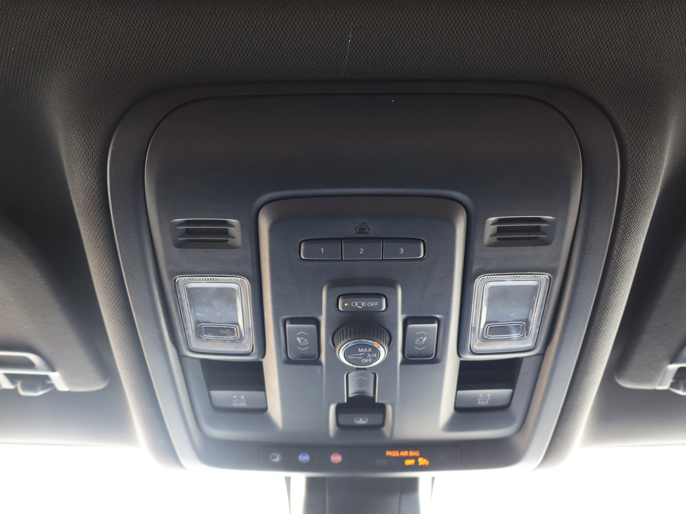 Used 2021 Chevrolet Tahoe Z71 w/ Z71 Off-Road Package image 31