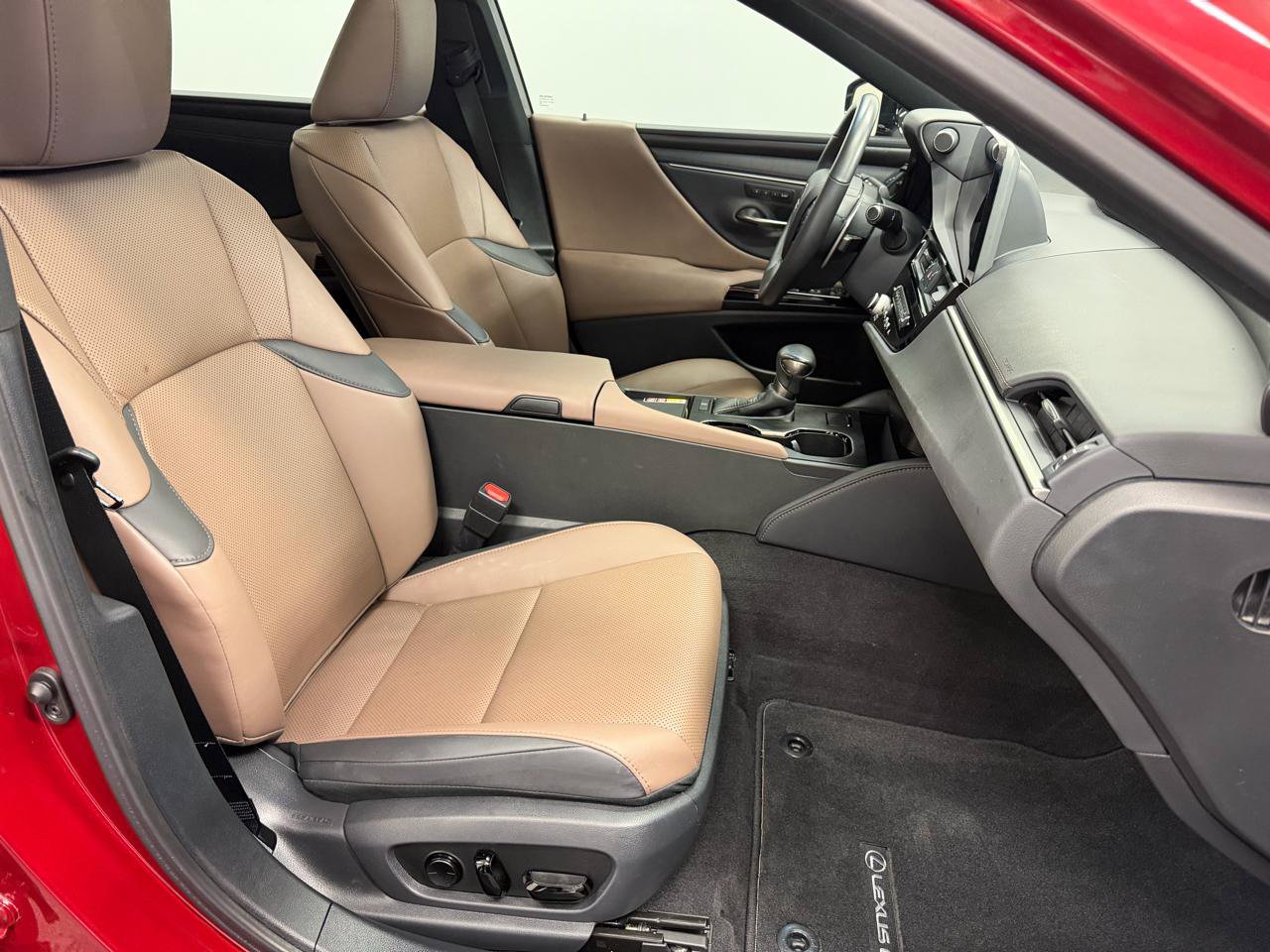 Used 2023 Lexus ES 350 w/ Premium Package FWD image 13