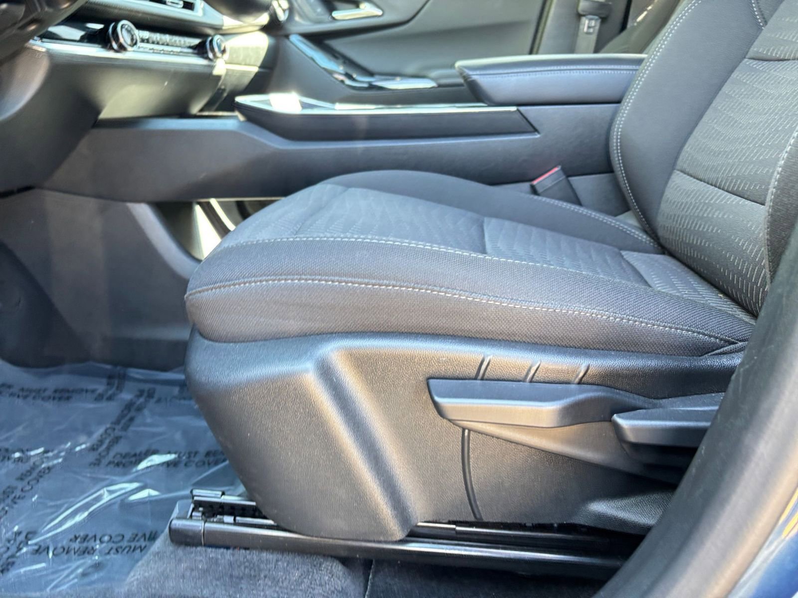 Used 2025 Chevrolet Equinox LT FWD image 22