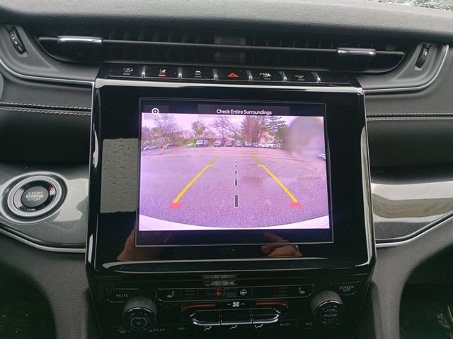 Used 2023 Jeep Grand Cherokee Altitude AWD/4WD image 33